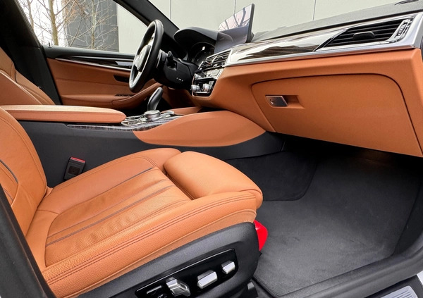 BMW Seria 5 cena 247000 przebieg: 89975, rok produkcji 2020 z Poznań małe 781
